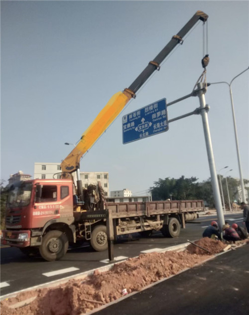 大宁县设备吊装租赁吊车要用多大吊车