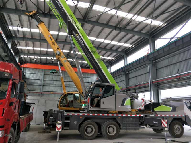 大宁县高空车出租需要注意哪些安全事项？